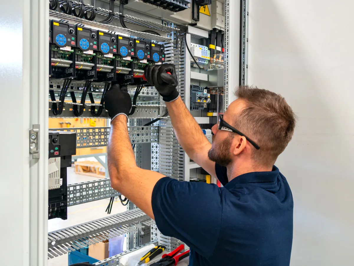 Maintenance engineer PLC upskilling